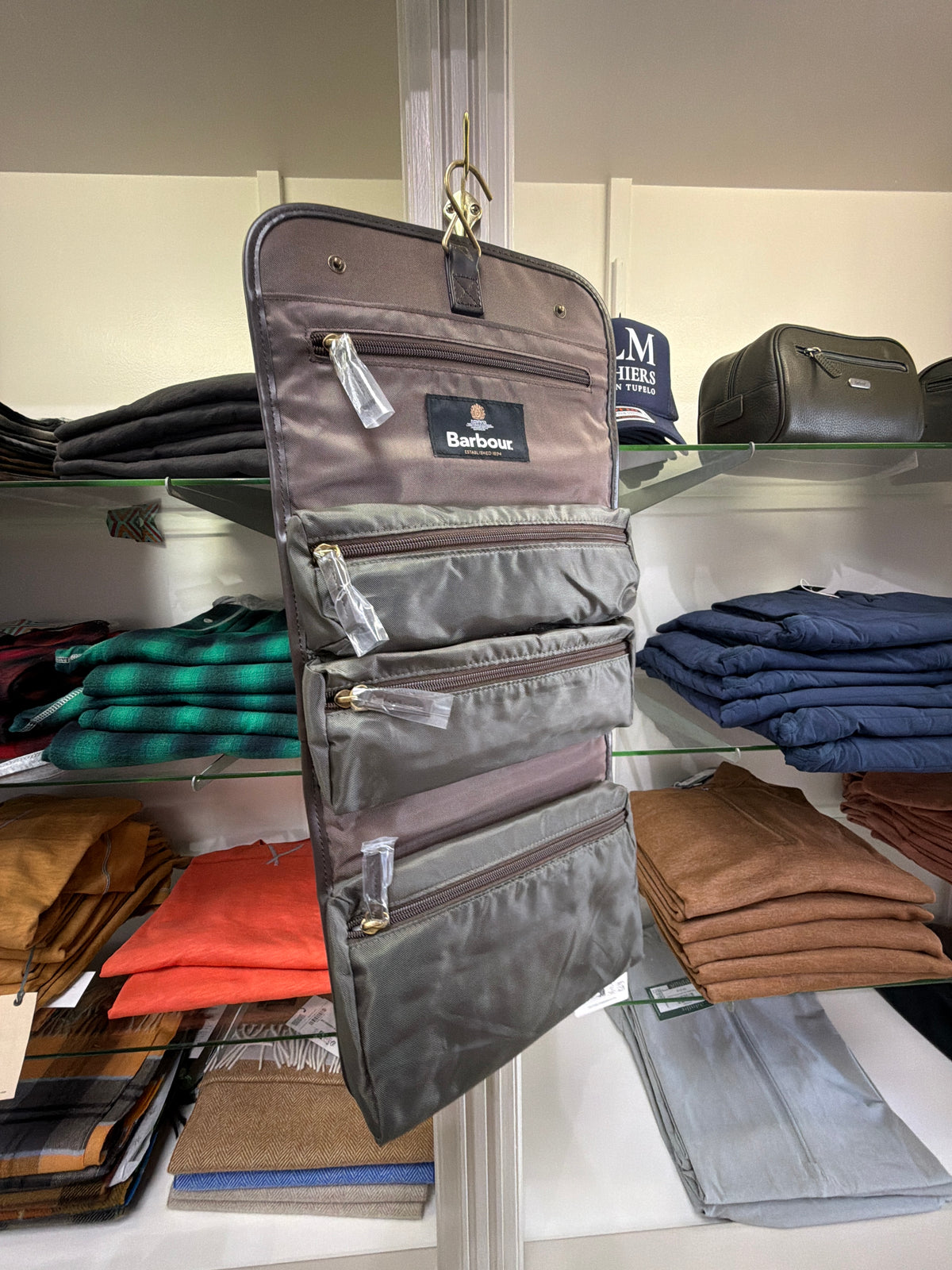 Barbour Wax Hanging Washbag