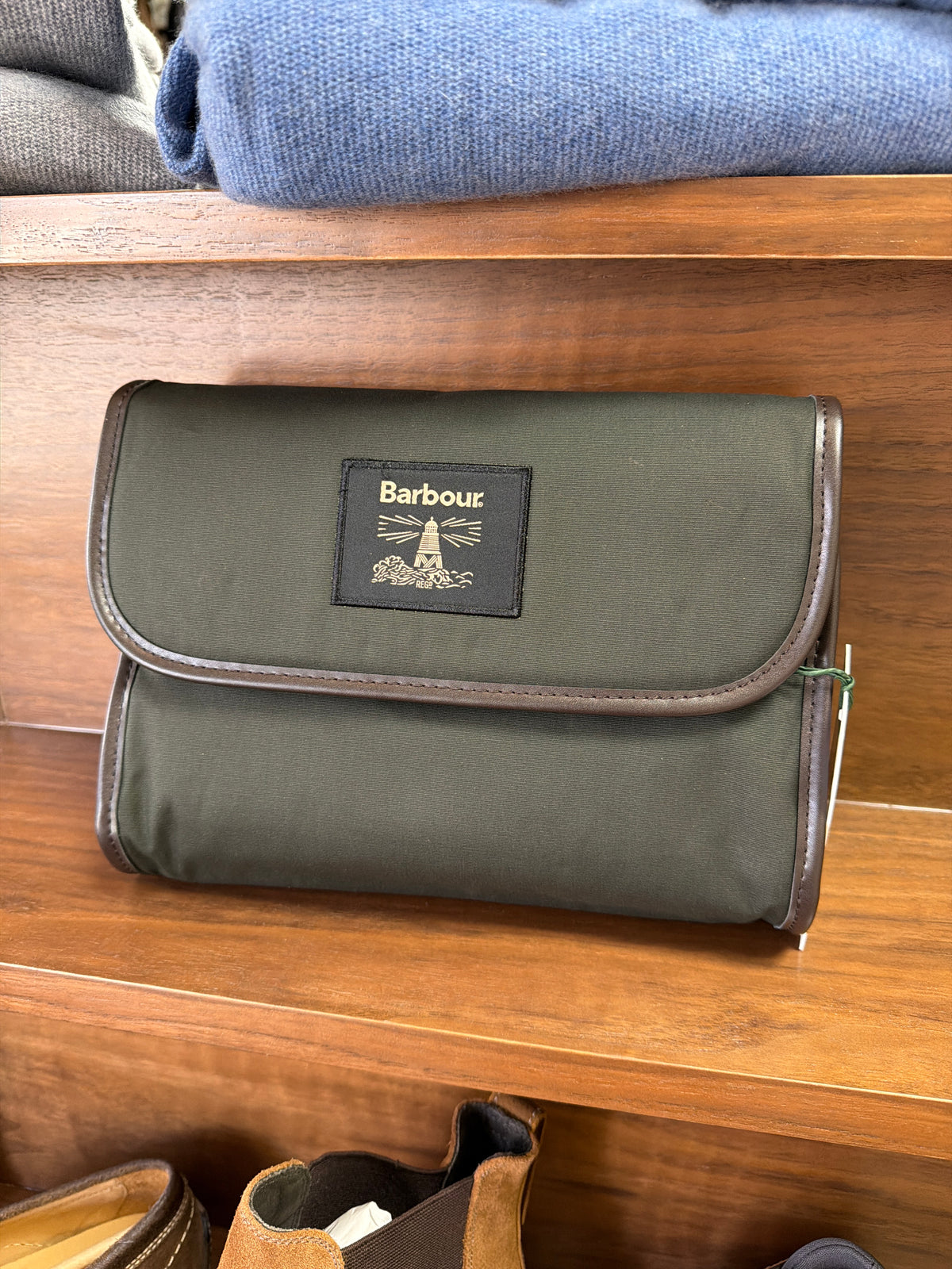 Barbour Wax Hanging Washbag